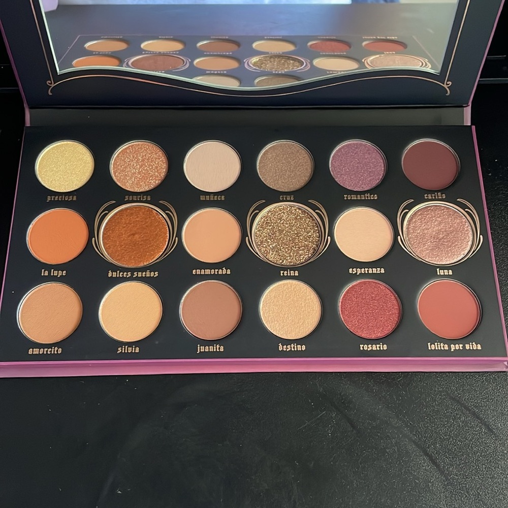 Kat Von D Lolita Por Vida eyeshadow palette - Picture 3 of 5